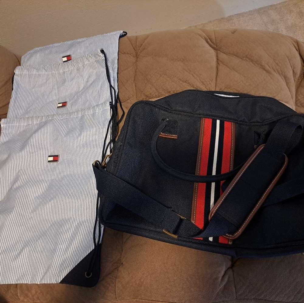 Mens tommy hilfiger weekender bag